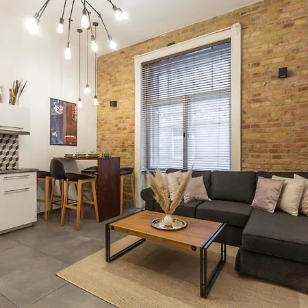 Quentin With Sauna Next To The New York Cafe Apartmán *